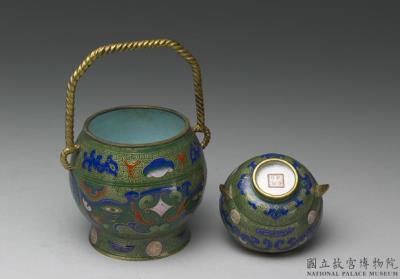 图片[3]-Painted enamel Yu vessel with loop handle, Qing dynasty, Qianlong reign (1736-1795)-China Archive